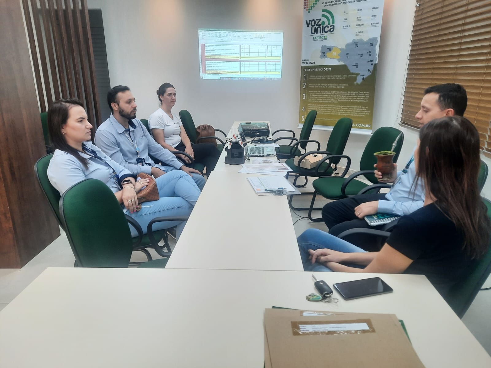 Em Concórdia, NUGE faz reunião e trata sobre Liderança Transformadora
