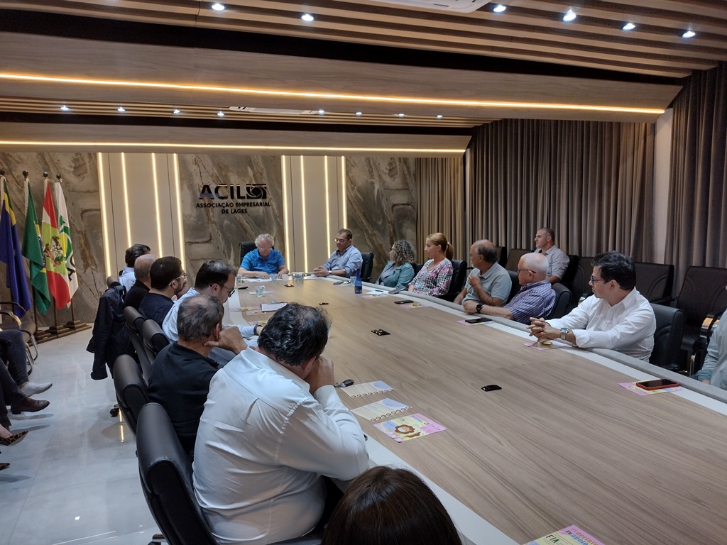 Fiscalização do trânsito por videomonitoramento foi pauta da reunião da ACIL