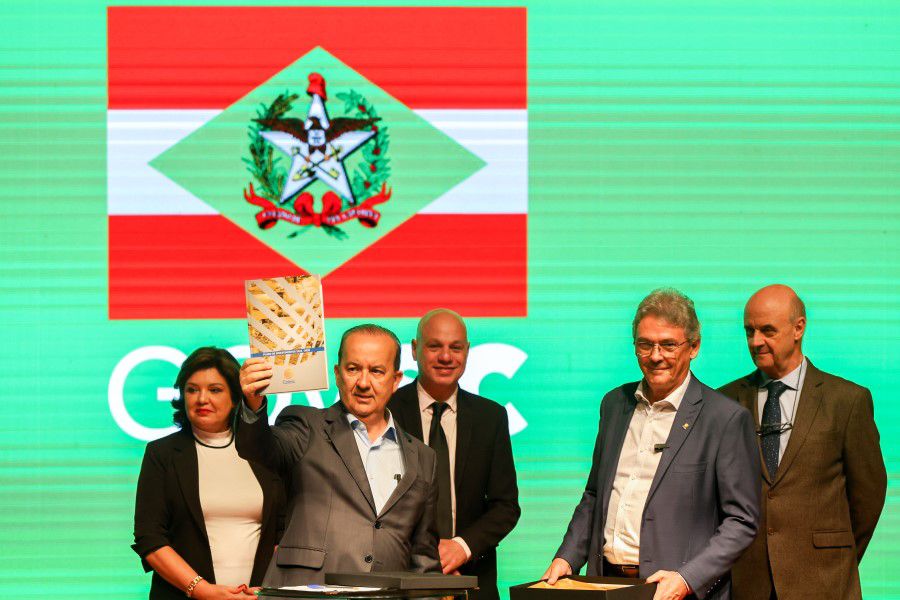 Governo e Celesc anunciam maior investimento de R$ 4,5 bilhões até 2026