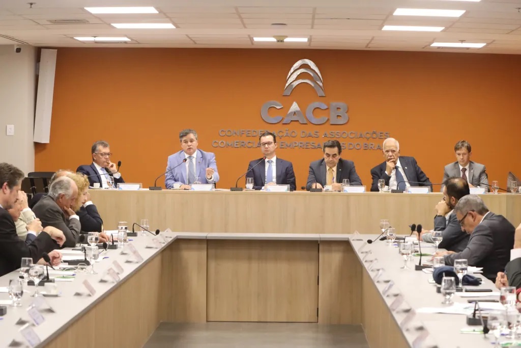 Ausência de proposta clara para a reforma tributária é grande preocupação de participantes do Seminário promovido pela CACB