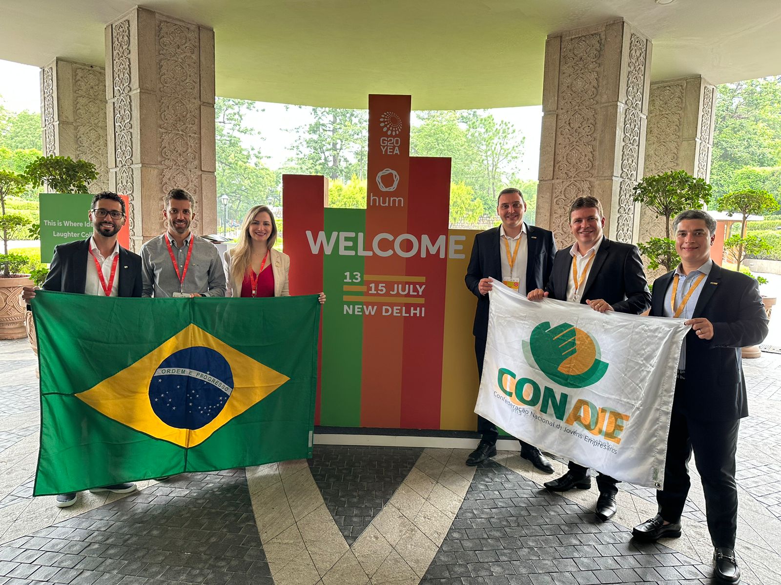Empresária catarinense participa de evento mundial de empreendedorismo jovem
