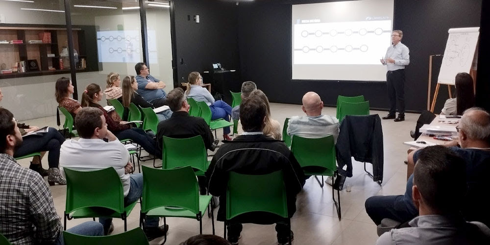 CEO da Librelato apresenta transformação da marca em capacitação da Associação Empresarial de Içara