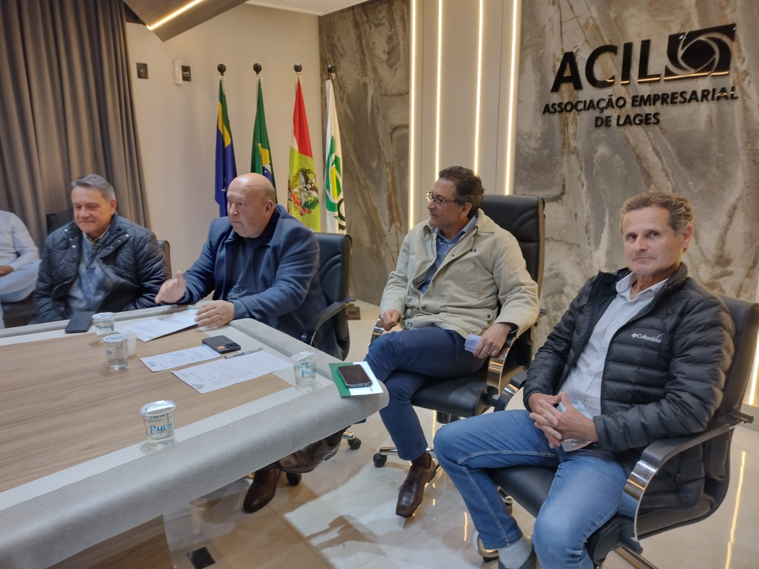 Novo secretário de agricultura de Lages participa de reunião na ACIL Novo secretário de agricultura de Lages participa de reunião na ACIL