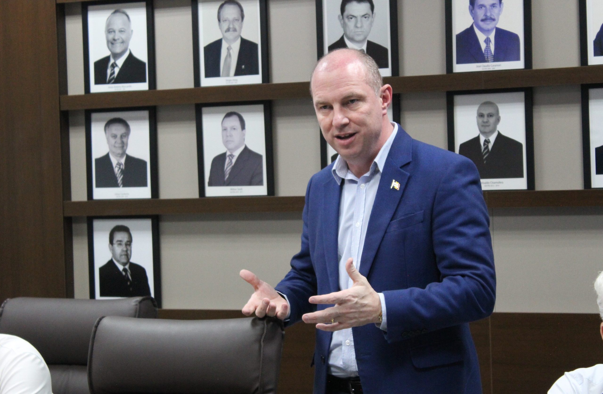 Cônsul honorário da Romênia participa de reunião com Conselho Deliberativo da ACIC