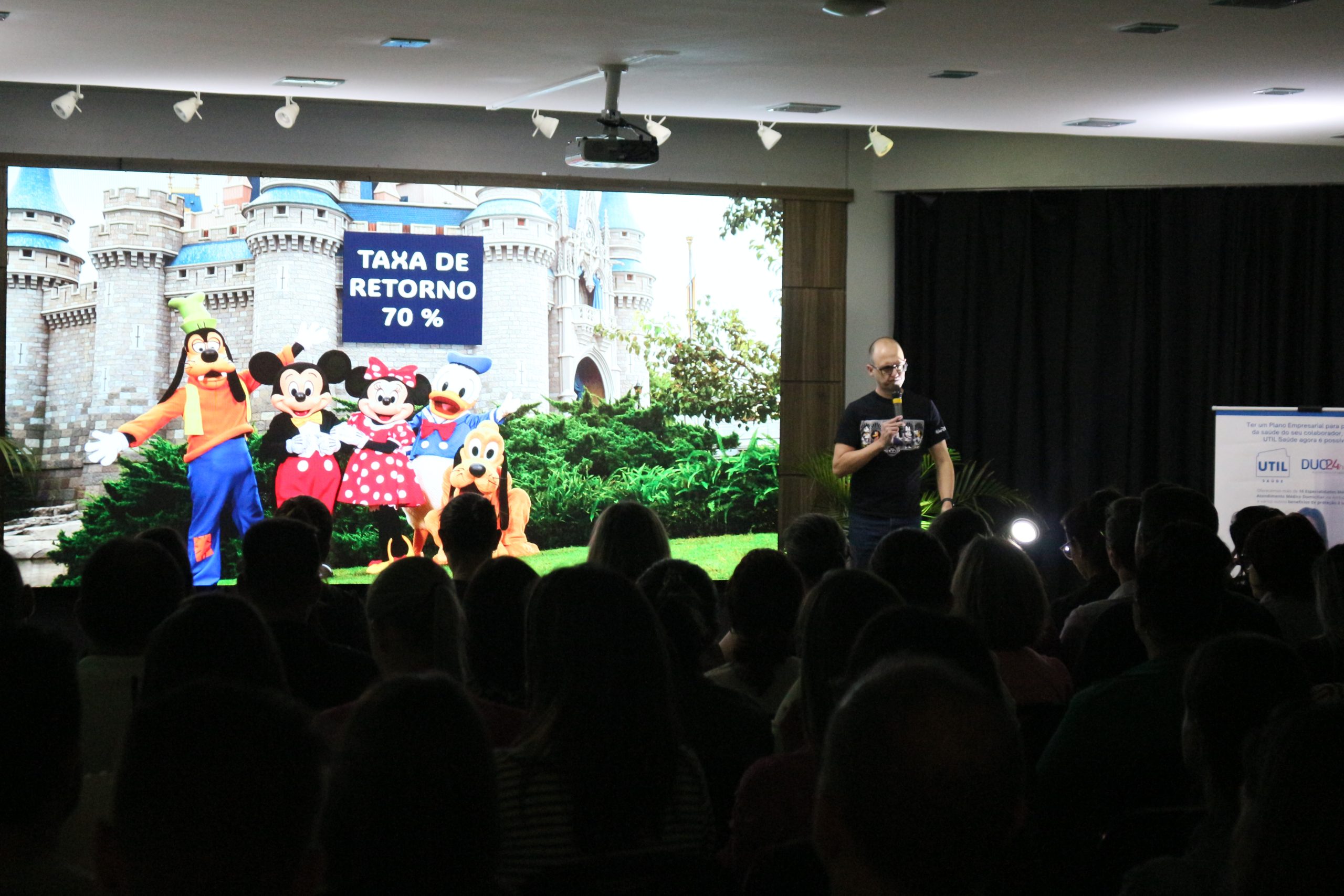 Acislo realiza palestra com foco na experiência e case Disney