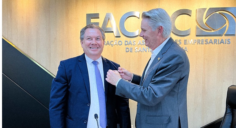 Facisc realiza ato de posse regimental