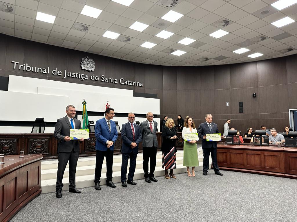 Elson Otto prestigia repasse de recursos do programa PJSC Mais Social