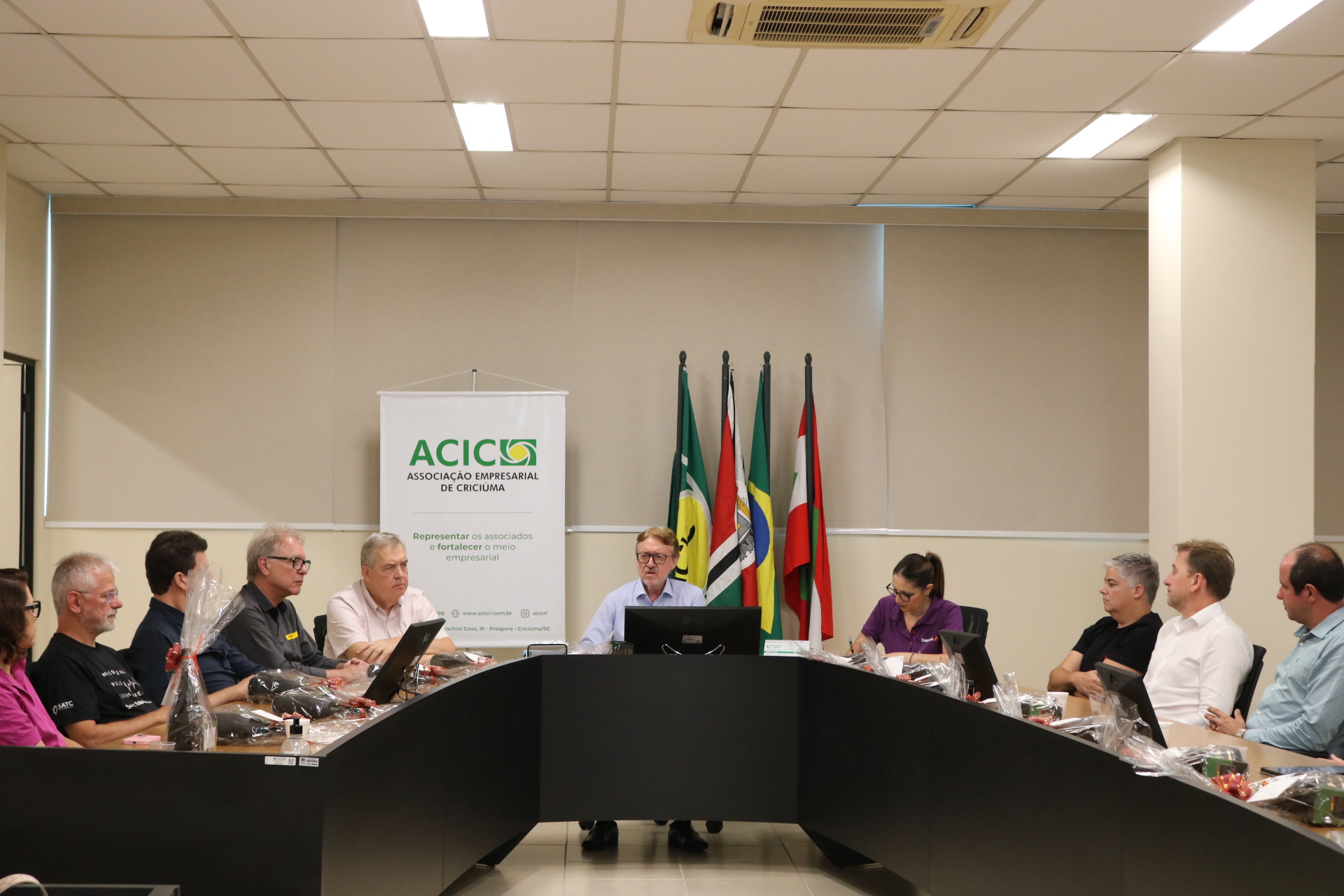 Relatório Acic do Amanhã é apresentado à diretoria da Acic