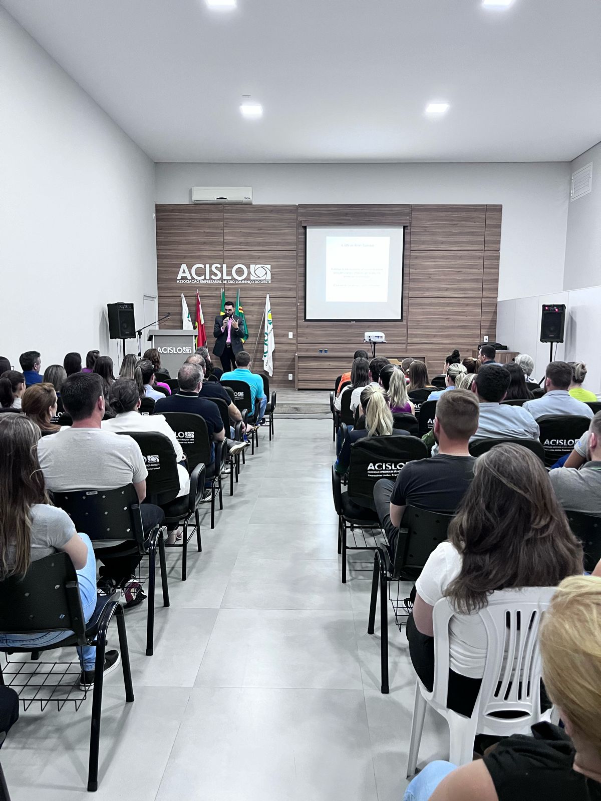 Com casa cheia, Núcleo de Gestão de Pessoas realiza 3° Workshop Equilíbrio