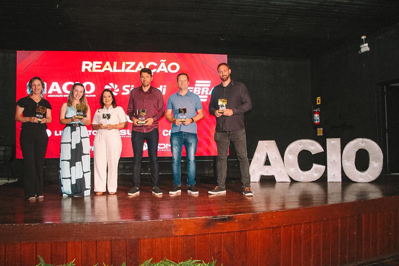 Evento é marcado por palestra e entrega de premiações a empresários de Orleans