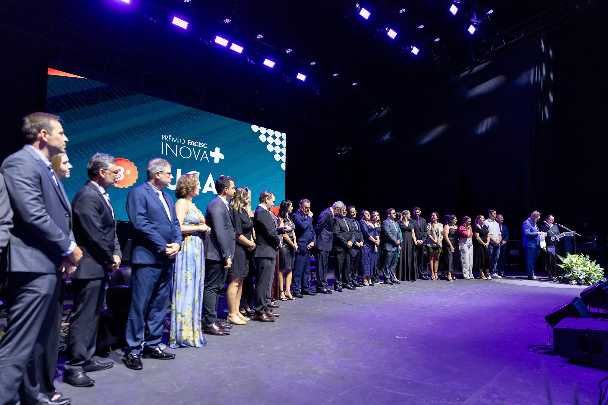 Associações empresariais são reconhecidas pela Facisc com o Prêmio InovA+ Associações empresariais são reconhecidas pela Facisc com o Prêmio InovA+