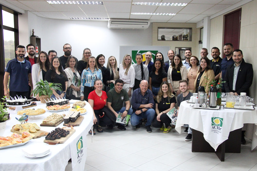 ACIBr realiza café da manhã com novos associados