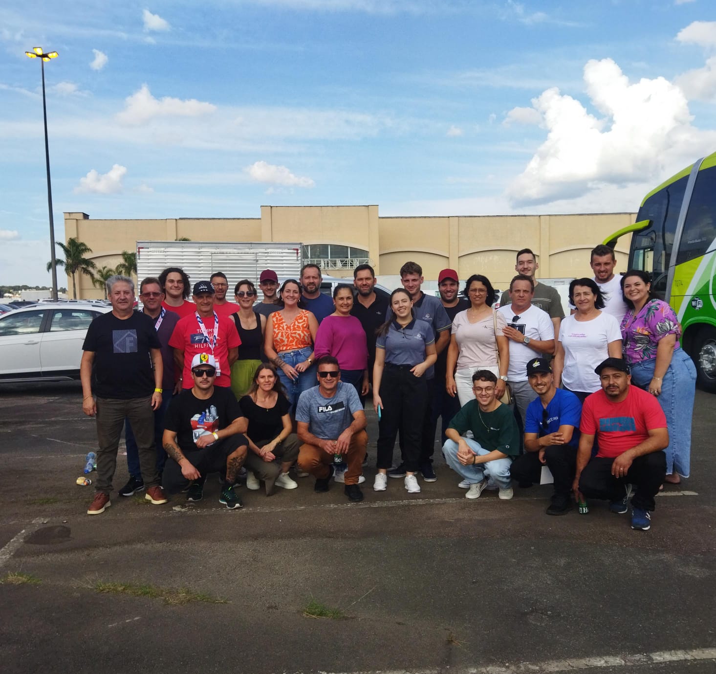 Núcleo de Mecânicas da Acislo participa da feira Autopar, em Curitiba Núcleo de Mecânicas da Acislo participa da feira Autopar, em Curitiba