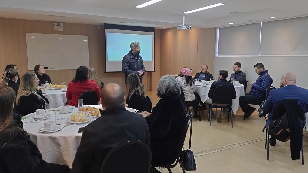 Café & Negócios da ACIL promove network e associativismo entre seus associados