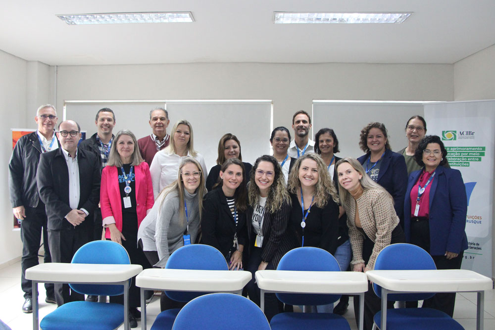 Café de Ideias do Núcleo das Instituições Educacionais da ACIBr discute saúde mental