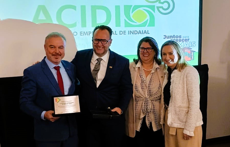 Associação Empresarial de Indaial celebra 35 anos e dá posse à nova diretoria