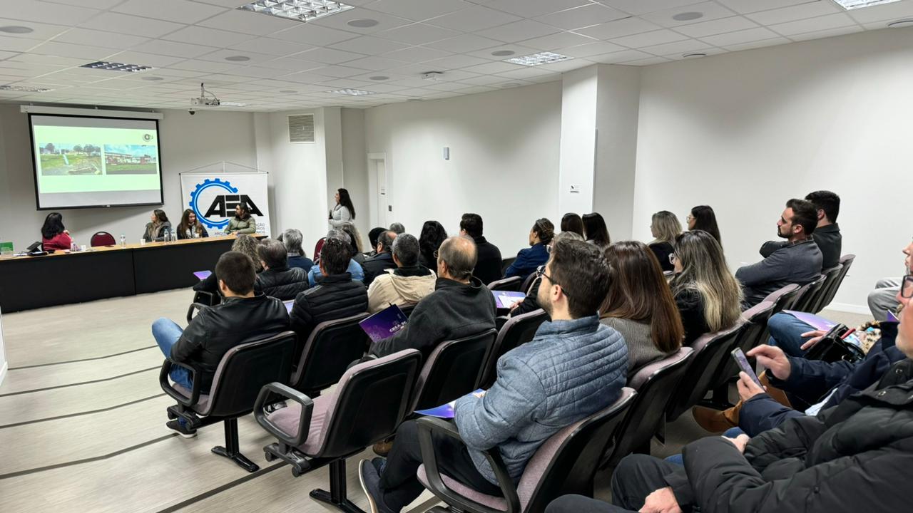 Problemas e possíveis soluções para as enchentes no município foram discutidos em fórum realizado em Lages Problemas e possíveis soluções para as enchentes no município foram discutidos em fórum realizado em Lages