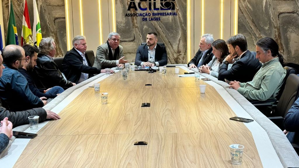 Lideranças discutem a implantação da ZPE e investimentos nos aeroportos de Lages e Correia Pinto