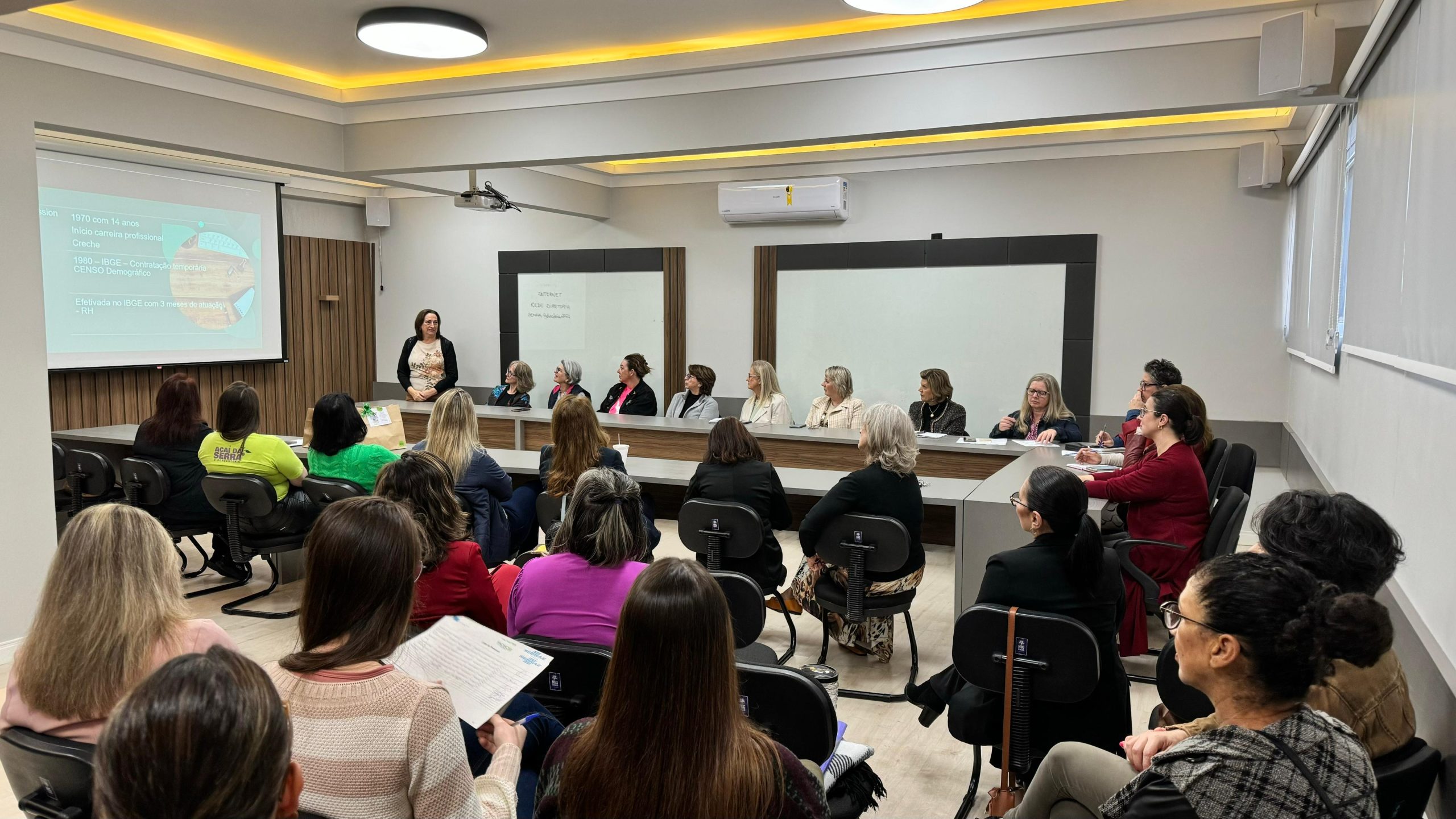 Mais uma trajetória pessoal e profissional é compartilhada no Núcleo da Mulher Empreendedora da ACIL