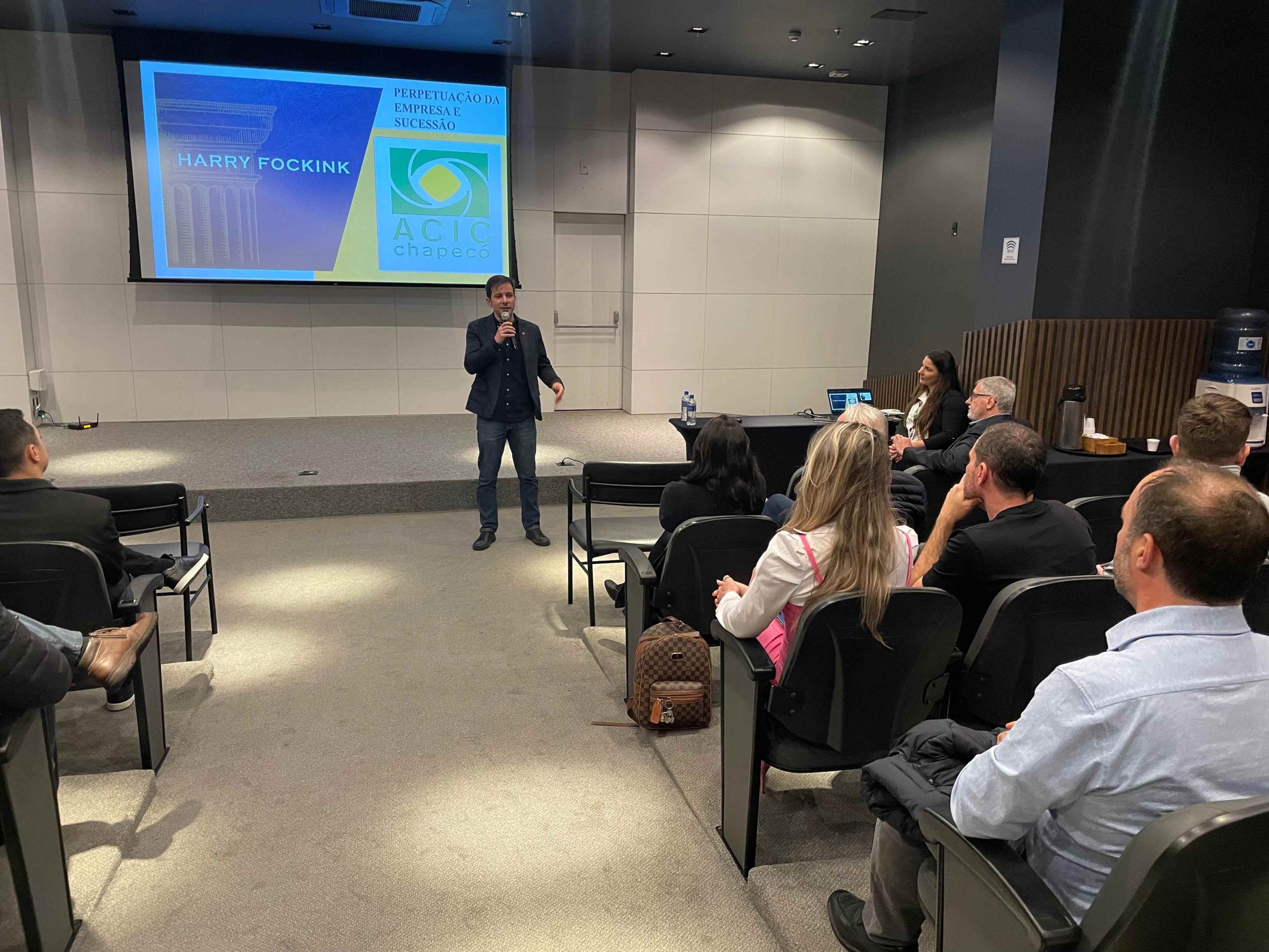 Núcleo de Sucessão da ACIC promove palestra com Harry Fockink