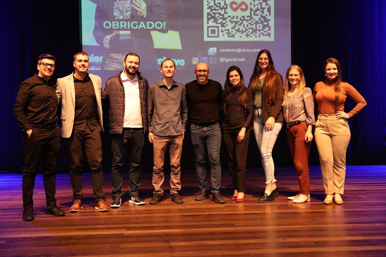 Palestra sobre Inteligência Artificial promovida pelo Núcleo de Inovação da ACIOC e Credicomin motiva empresários