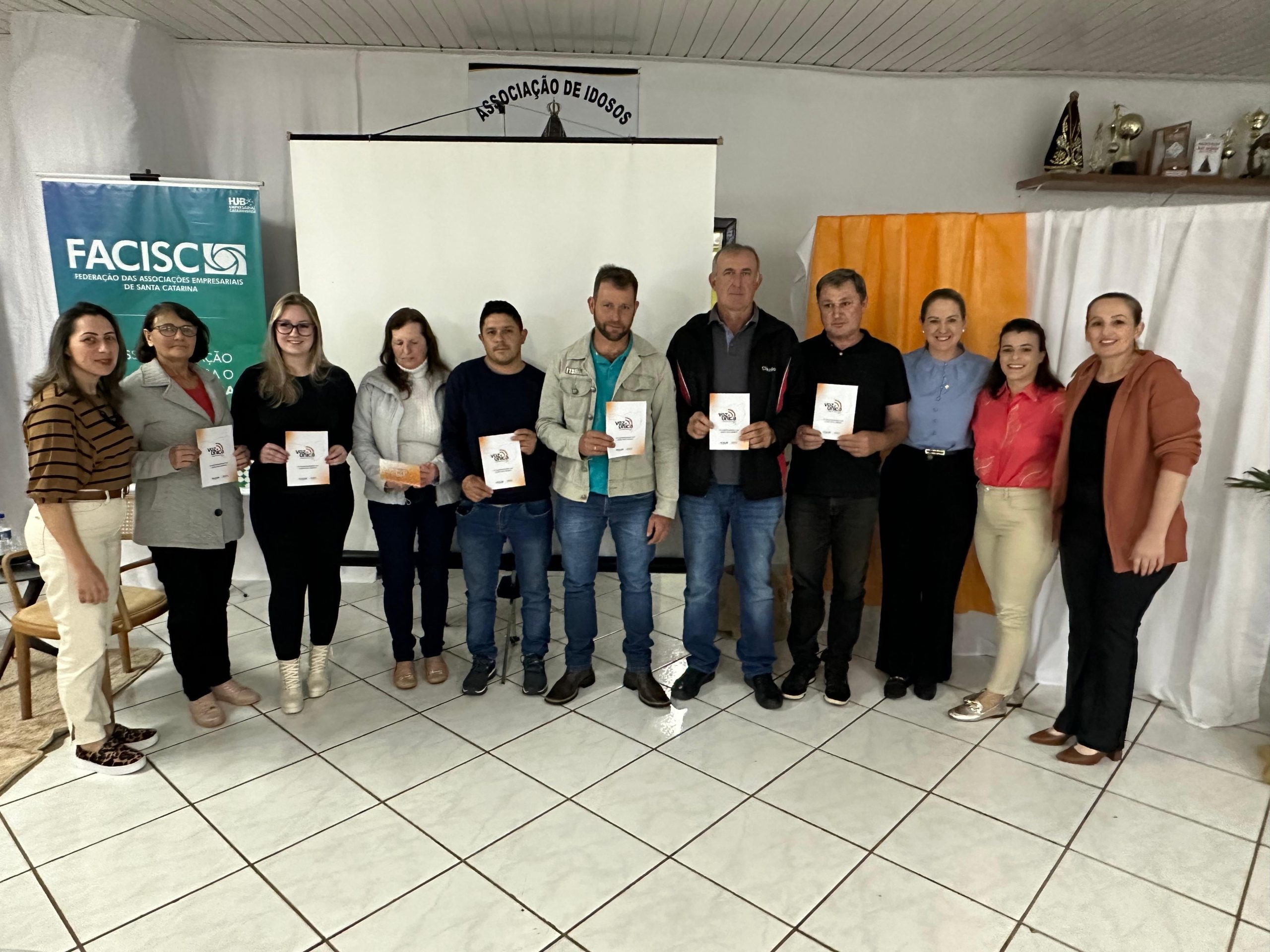 Diretoria da AEST organizou o evento Voz Única para ouvir os candidatos às eleições municipais!