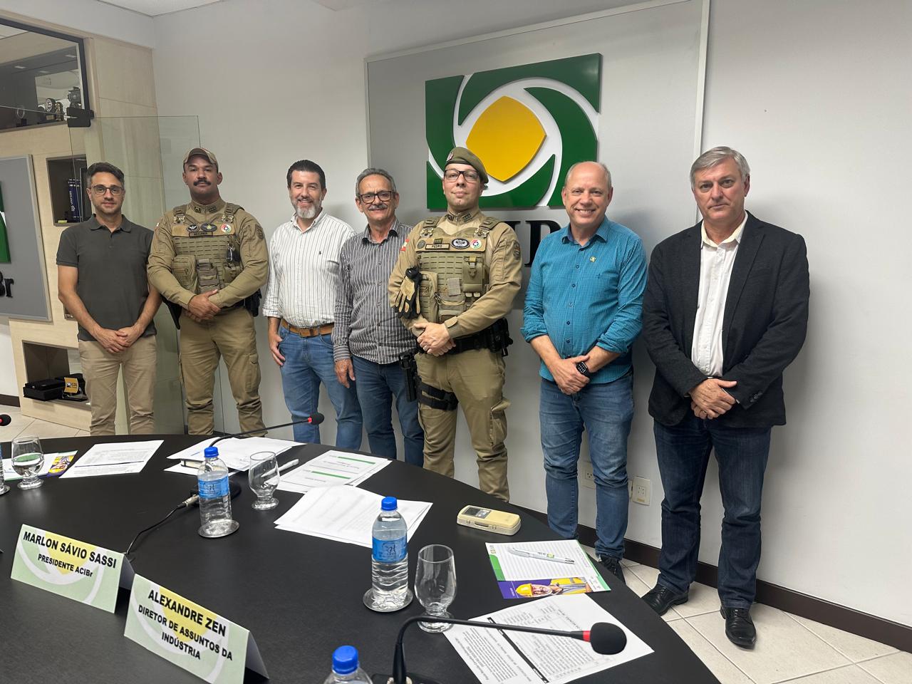 Polícia Militar de Brusque apresenta balanço do convênio de Radiopatrulha em reunião na ACIBr Polícia Militar de Brusque apresenta balanço do convênio de Radiopatrulha em reunião na ACIBr