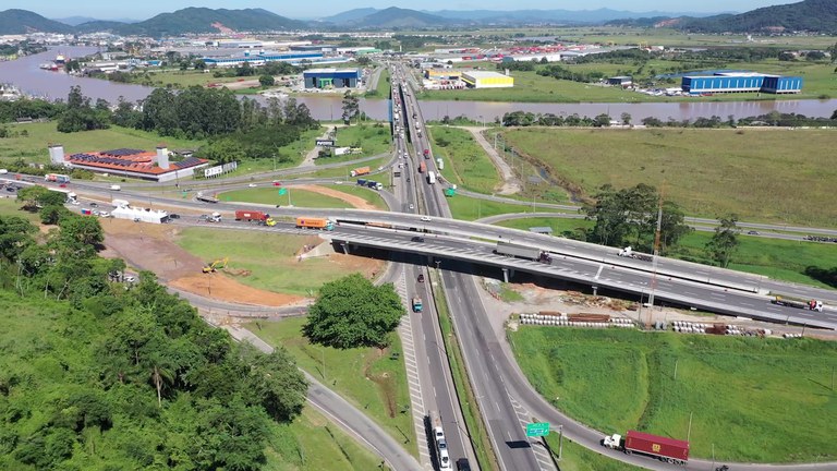 FACISC defende repactuação do contrato de concessão da BR-101 e ampliação do escopo de obras e prestação de serviços FACISC defende repactuação do contrato de concessão da BR-101 e ampliação do escopo de obras e prestação de serviços