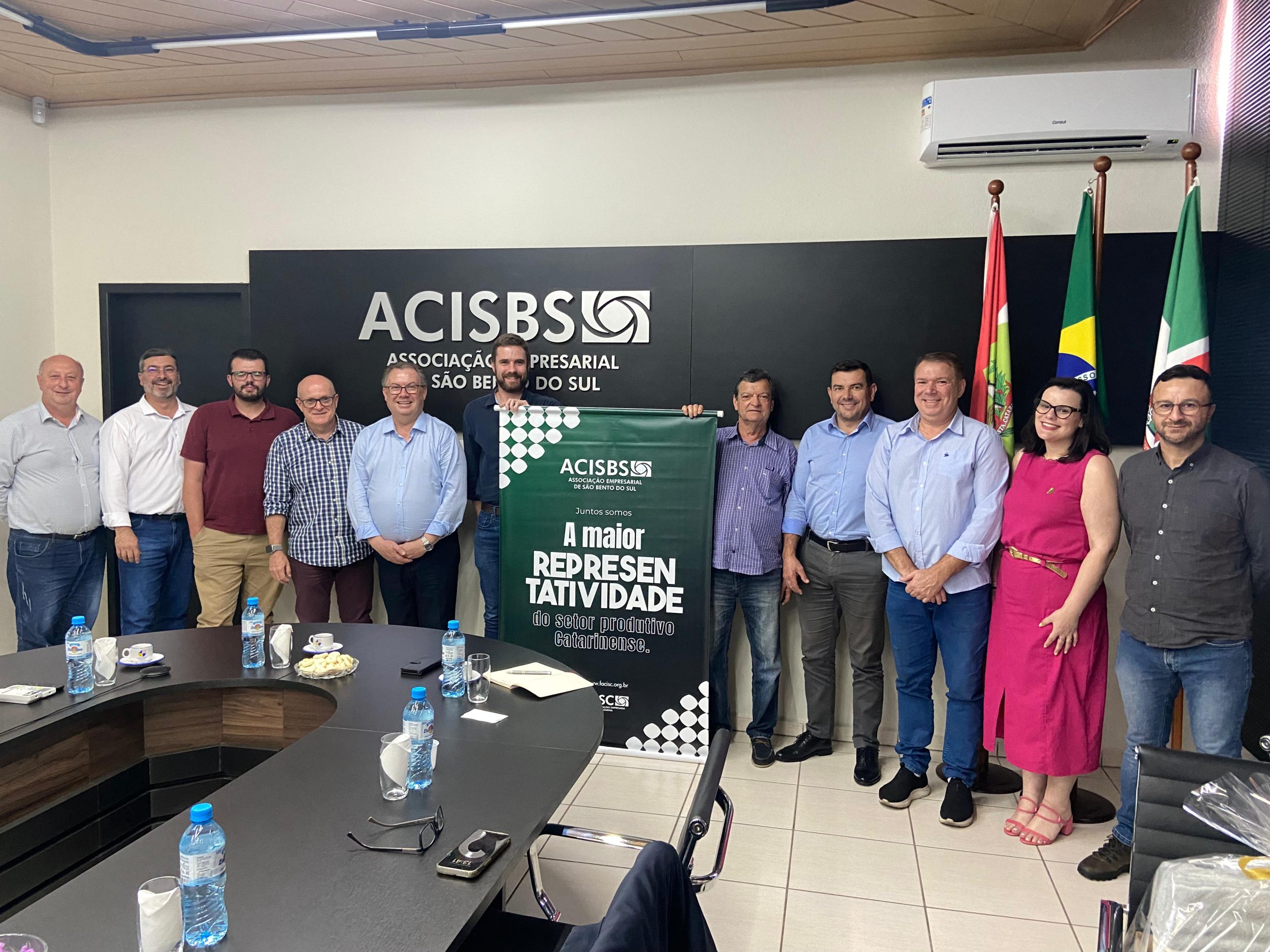Presidente da FACISC visita Acisbs