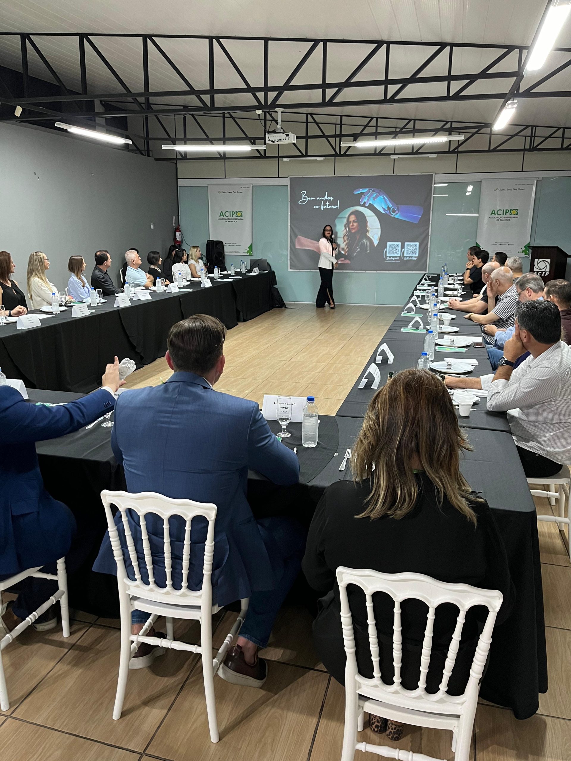 Reunião Plenária Regional da FACISC da Grande Florianópolis tem palestra sobre Inteligência Artificial e visita técnica
