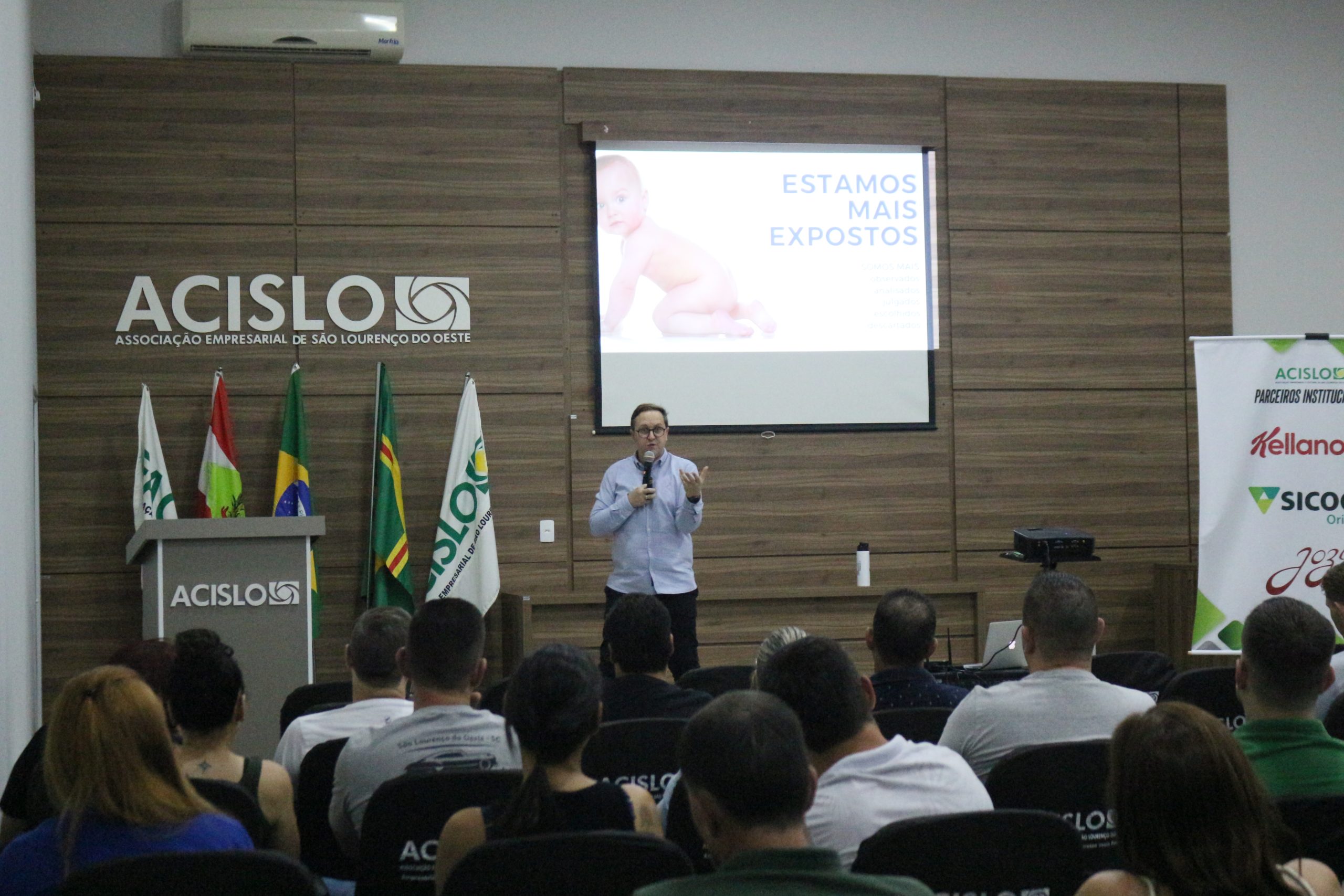 Marca pessoal como ativo estratégico: palestra traz inspiração para empresários lourencianos