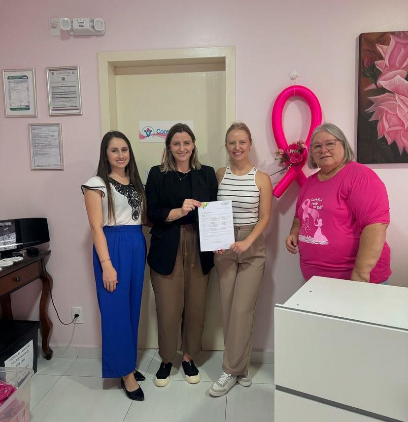 Núcleo da Mulher Empresária realiza ação solidária para o Outubro Rosa Núcleo da Mulher Empresária realiza ação solidária para o Outubro Rosa