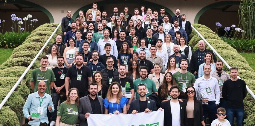 Bruno Lang Grossl é empossado presidente do Conselho Estadual de Jovens Empreendedores (CEJESC) Bruno Lang Grossl é empossado presidente do Conselho Estadual de Jovens Empreendedores (CEJESC)