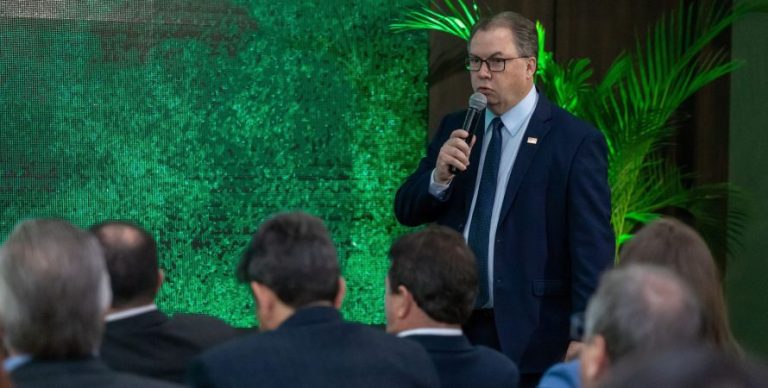 FACISC reivindica aos senadores para reconsiderarem o imposto seletivo no setor plástico