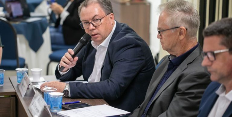 Presidente da FACISC participa de última reunião do ano do COFEM