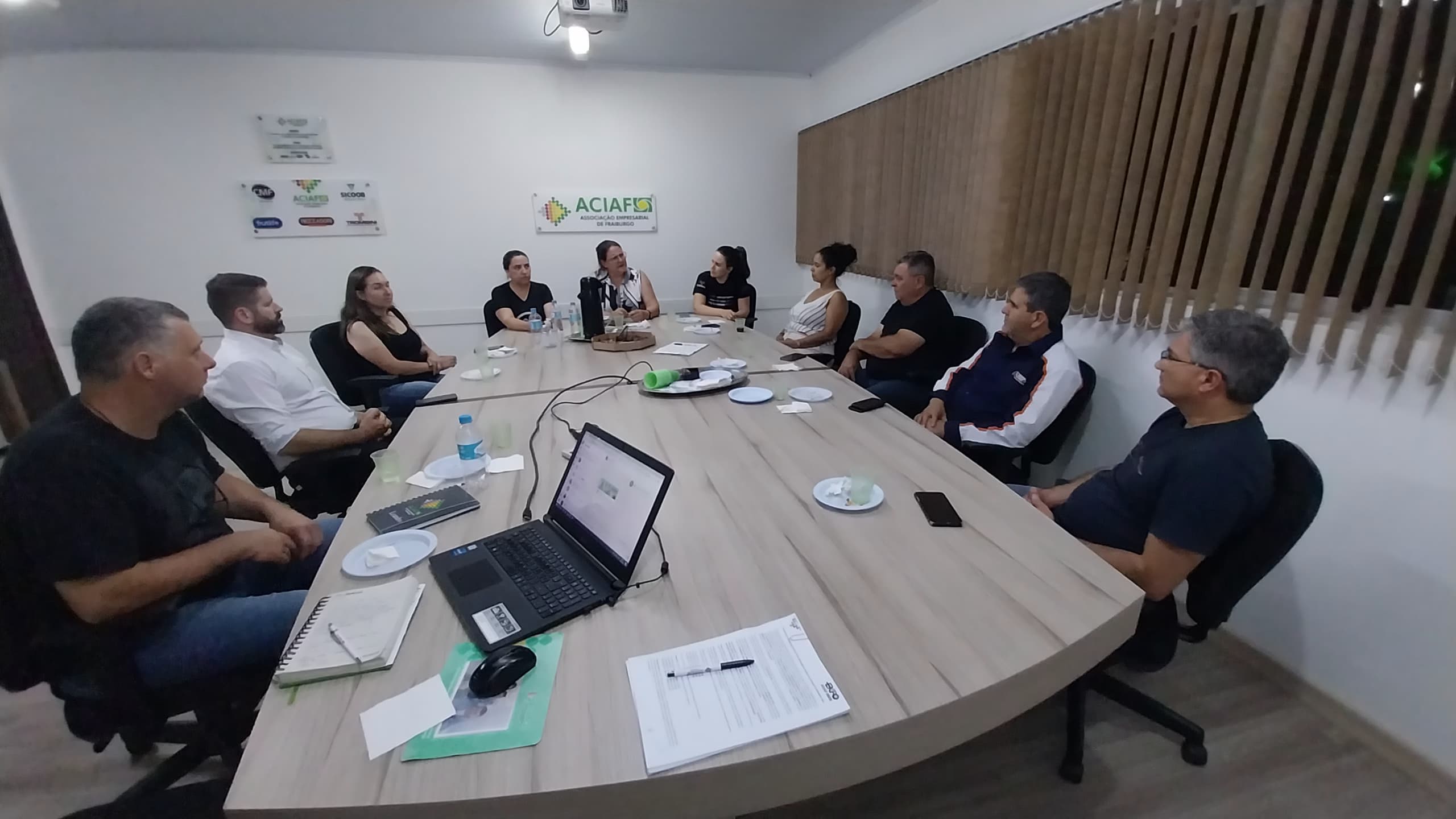 Diretoria realiza primeira reunião do ano