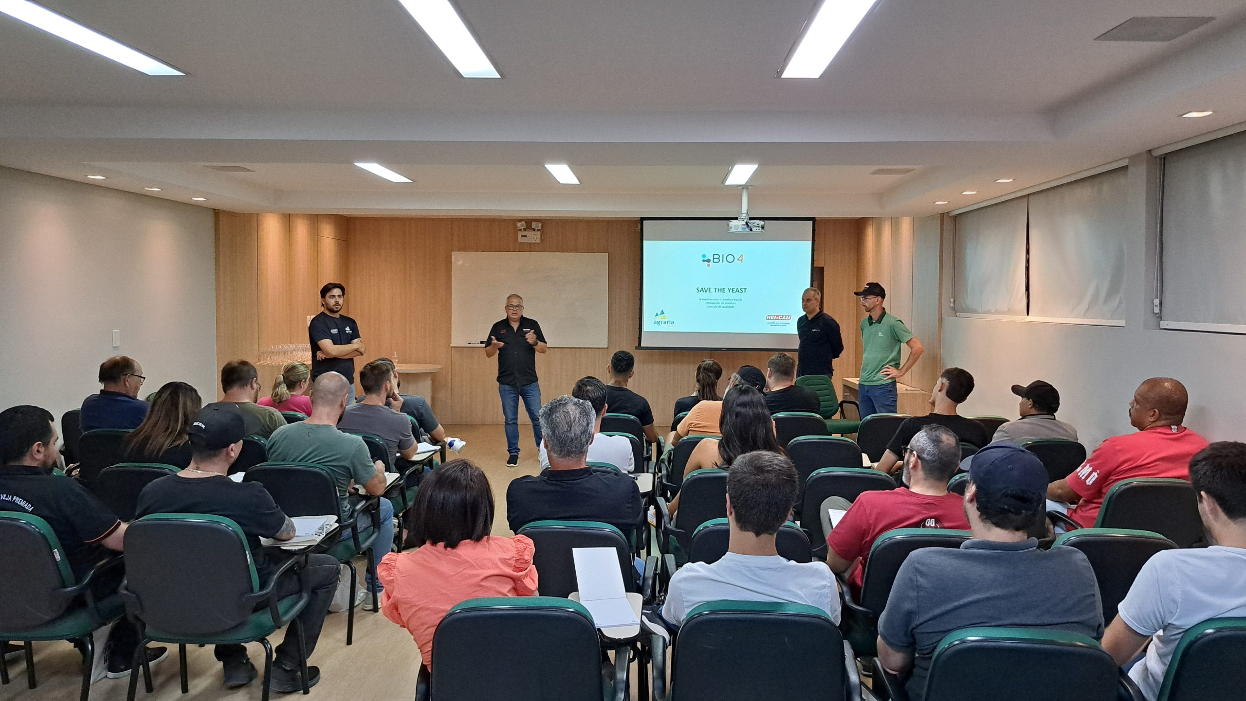 Fermentação e produção de cervejas low carb e sem glúten foram tema de capacitação técnica promovida pelo Núcleo de Cervejeiros da ACIL