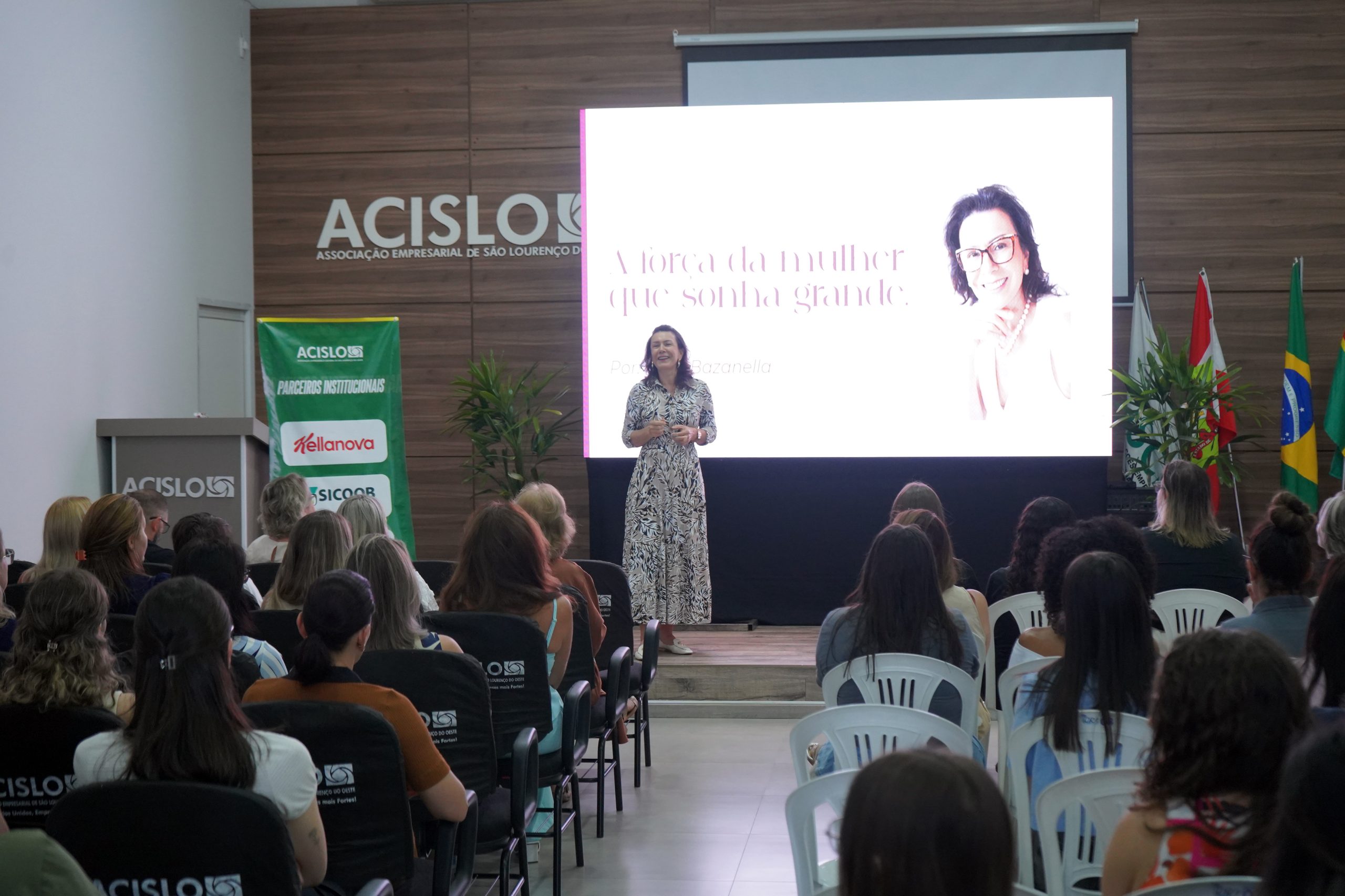 Café Mulher da Acislo destaca trajetória empreendedora de Noeli Bazanella