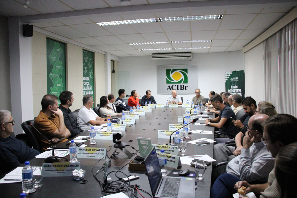 Políticas habitacionais são tema da reunião de diretoria da ACIBr Políticas habitacionais são tema da reunião de diretoria da ACIBr