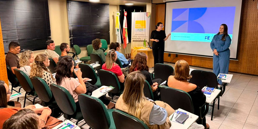Treinamento em recrutamento e seleção prepara empresas para Feirão de Oportunidades em Içara