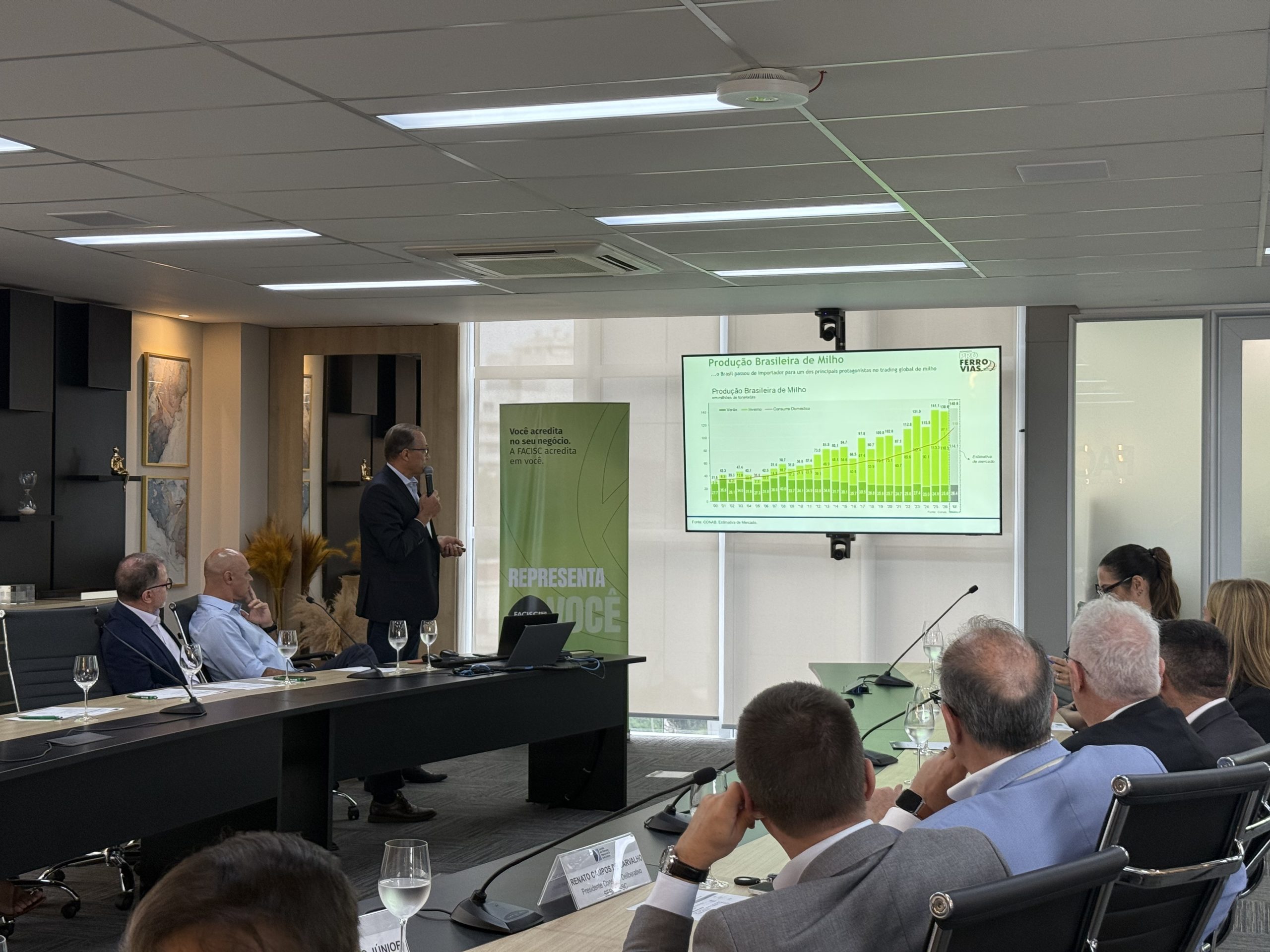 Logística e oferta de insumos desafiam o setor produtivo catarinense Logística e oferta de insumos desafiam o setor produtivo catarinense