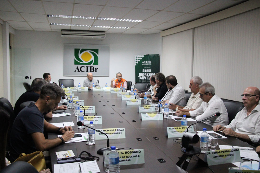 ACIBr recebe visita do secretário de Defesa Civil do Estado e acompanha avanços da barragem de Botuverá ACIBr recebe visita do secretário de Defesa Civil do Estado e acompanha avanços da barragem de Botuverá