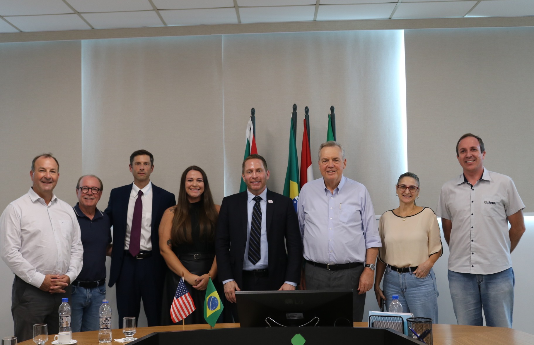 Internacionalização e negócios pautam encontro entre Acic e cônsul dos Estados Unidos