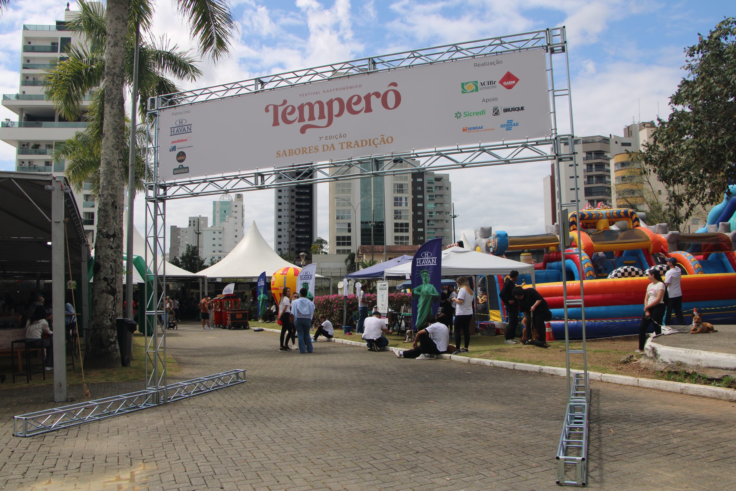 Com menus exclusivos e inéditos, 8º Temperô na Praça acontece de 10 a 12 de abril em Brusque Com menus exclusivos e inéditos, 8º Temperô na Praça acontece de 10 a 12 de abril em Brusque