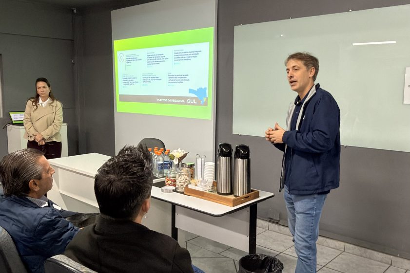 Empresários da Acivale apresentam pleitos ao pré-candidato ao governo de SC João Rodrigues