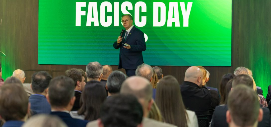 FACISC celebra 76 anos de história, lança Voz Única 2026 e homenageia lideranças do associativismo catarinense FACISC celebra 76 anos de história, lança Voz Única 2026 e homenageia lideranças do associativismo catarinense