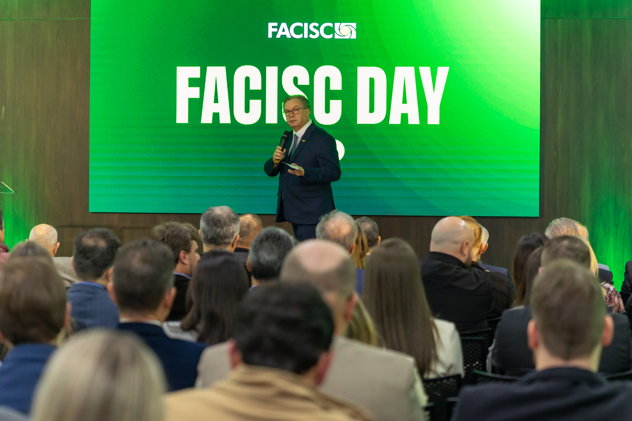 FACISC celebra 76 anos de história, lança Voz Única 2026 e homenageia lideranças do associativismo catarinense