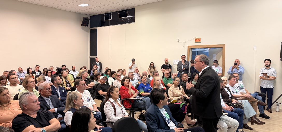 Voz Única: prioridades do Planalto Norte são entregues aos candidatos a deputado estadual e federal Voz Única: prioridades do Planalto Norte são entregues aos candidatos a deputado estadual e federal