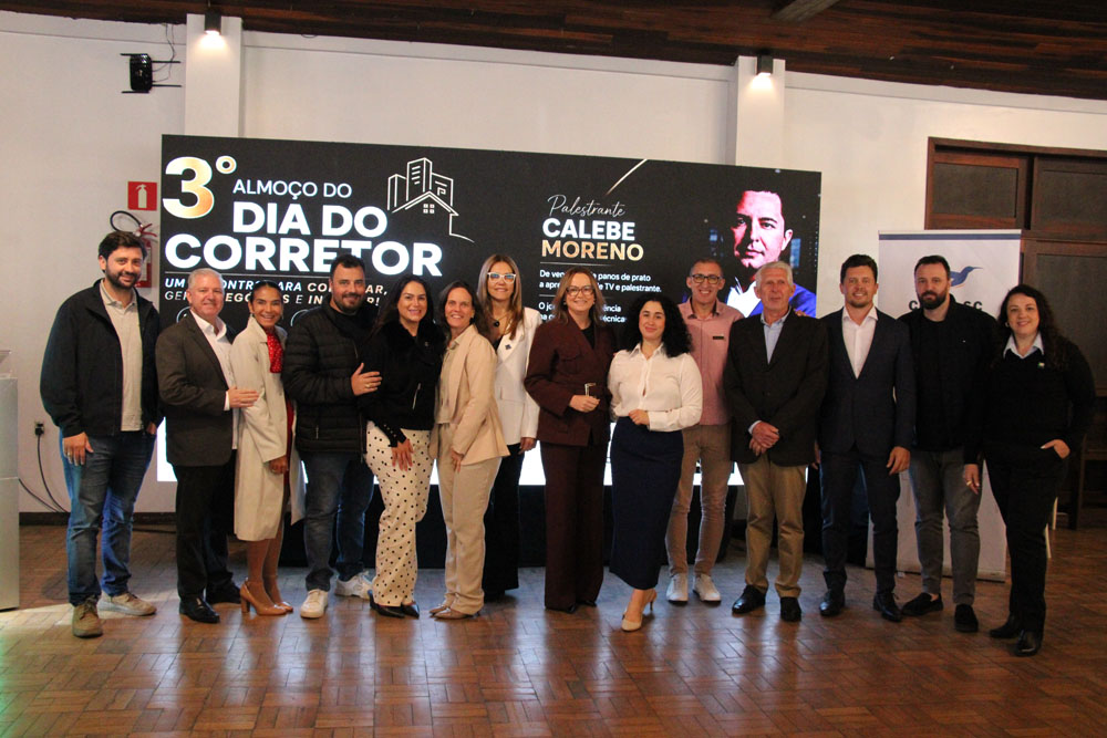 Almoço do Dia do Corretor reúne mais de 130 profissionais Almoço do Dia do Corretor reúne mais de 130 profissionais
