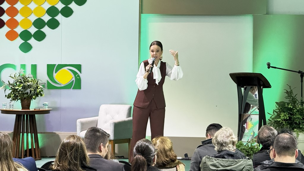 Tecnologia, liderança e comportamento marcam segundo dia do Conex Empreender 2026 Tecnologia, liderança e comportamento marcam segundo dia do Conex Empreender 2026